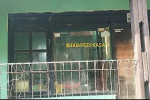 Bikin perhiasan image