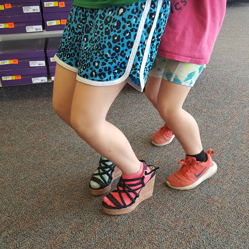 Shopping Mall «Batavia Shopping Center», reviews and photos, 4140 Veterans Memorial Dr, Batavia, NY 14020, USA