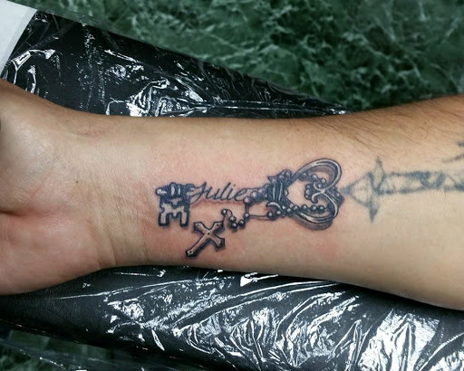 Explore bear tattoo ideas for men, creative tattoo ideas in Beverly Hills, available at R-N-R Custom Tattoos