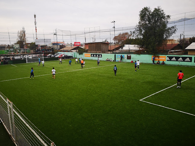 Opiniones de Centro Deportivo Mundo Joven en Puente Alto - Campo de fútbol