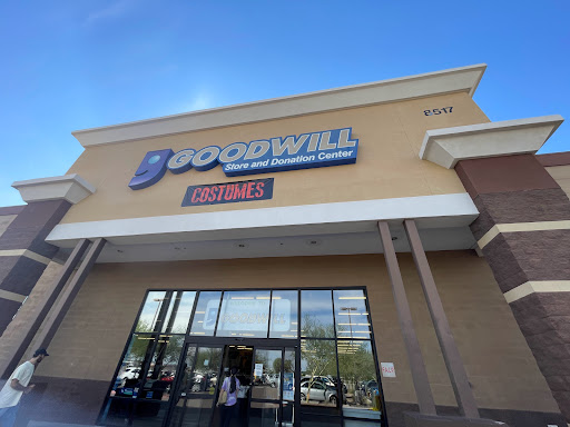 Thrift Store «83rd Ave & Grand Goodwill Retail Store & Donation Center», reviews and photos