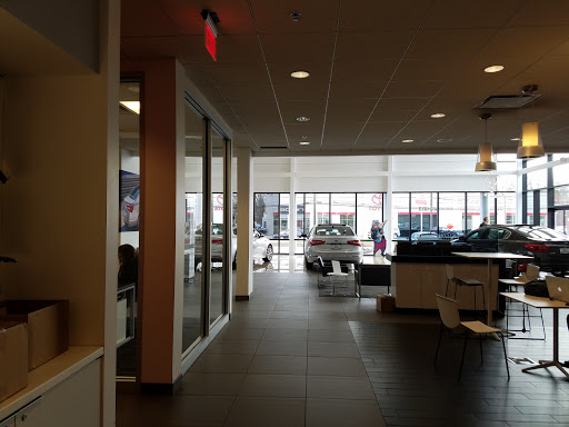 Car Dealer «Kia of Bedford», reviews and photos, 18180 Rockside Rd, Bedford, OH 44146, USA