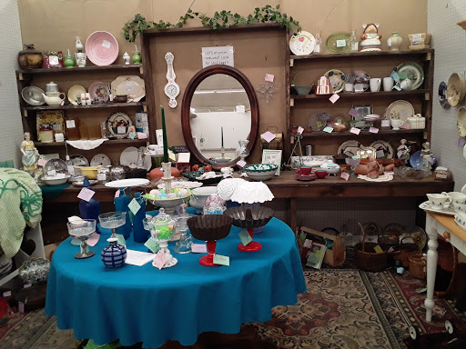 Flea Market «Traderbakers Flea Market», reviews and photos, 2080 Burton Ln, Martinsville, IN 46151, USA