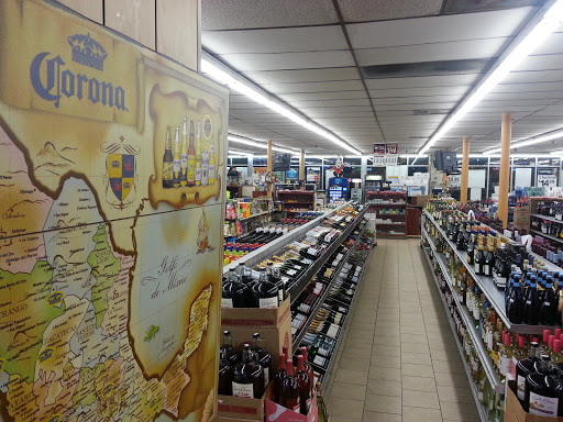 Liquor Store «Arcadia Foremost Liquors», reviews and photos, 3301 W North Ave, Chicago, IL 60647, USA