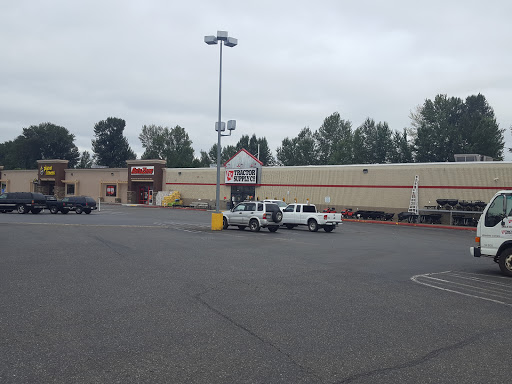 Home Improvement Store «Tractor Supply Co.», reviews and photos, 621 River Rd, Puyallup, WA 98371, USA