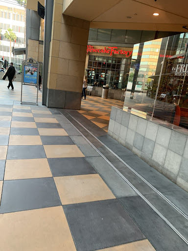 Shopping Mall «Sherman Oaks Galleria», reviews and photos, 15301 Ventura Blvd, Sherman Oaks, CA 91403, USA