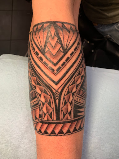 Explore outline florida tattoo ideas, creative tattoo ideas in Auburn, available at Syndicate Tattoo