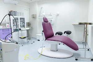 Clínica Dental Parracía image