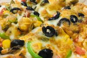 Pizza hunt and chinese cuisine image