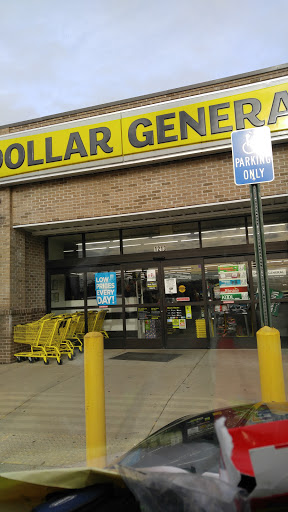 Home Goods Store «Dollar General», reviews and photos, 1213 Dickerson Rd, Goodlettsville, TN 37072, USA