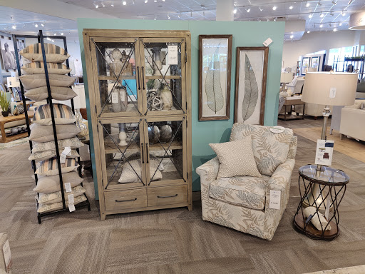 Furniture Store «La-Z-Boy Furniture Galleries», reviews and photos, 7311 Atlas Walk Way, Gainesville, VA 20155, USA