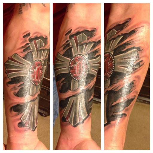 Explore tattoo ideas for hands men, creative tattoo ideas in Texarkana, available at Texarkana Ink