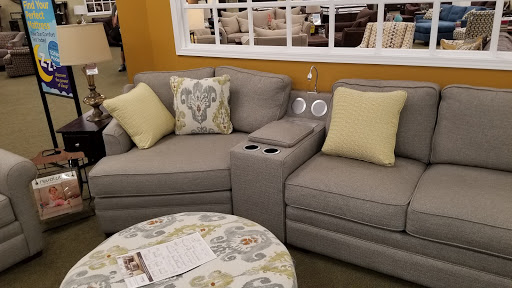 Furniture Store «Raymour & Flanigan Furniture and Mattress Store», reviews and photos, 2795 Richmond Ave, Staten Island, NY 10314, USA