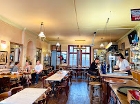 Atmosphère du Restaurant Le Café Parisien - Saulieu - n°20