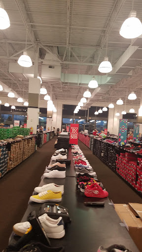 Shoe Store «Off Broadway Shoe Warehouse», reviews and photos, 2615 Medical Center Pkwy #600, Murfreesboro, TN 37129, USA