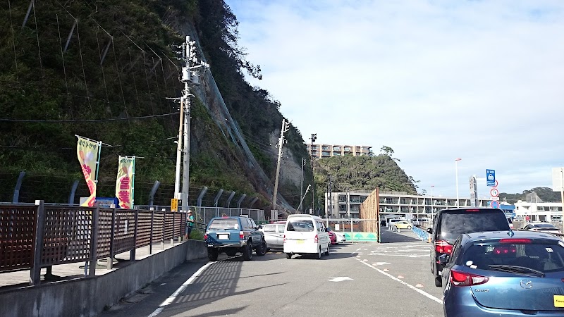 神奈川県道路公社 逗子海岸駐車場 逗子海岸ロードオアシス 神奈川県逗子市新宿 駐車場 駐車場 グルコミ