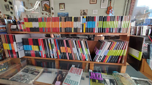 Book Store «Walden Pond Bookstore», reviews and photos, 3316 Grand Ave, Oakland, CA 94610, USA