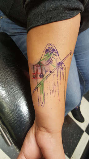 Tattoo Shop «Hard Luck Tattoo», reviews and photos, 1725 W Centinela Ave, Inglewood, CA 90302, USA