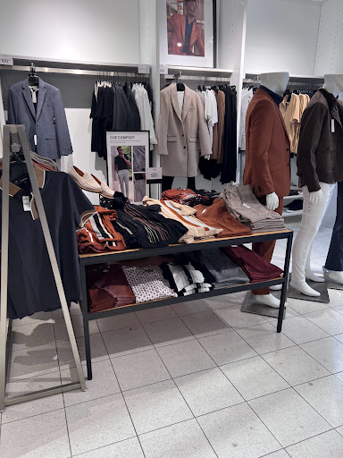 Clothing Store «Express», reviews and photos, 250 Lehigh Valley Mall, Whitehall, PA 18052, USA