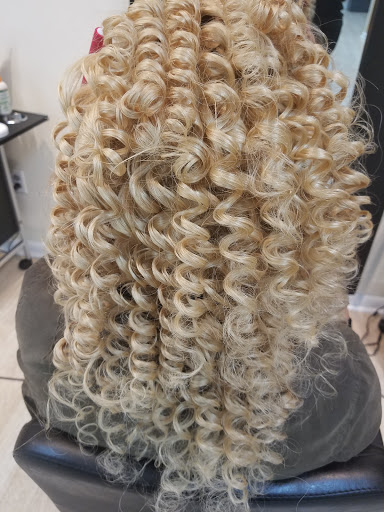 Beauty Salon «Kabelly Dominican Salon», reviews and photos, 9121 Piscataway Rd #3-A, Clinton, MD 20735, USA