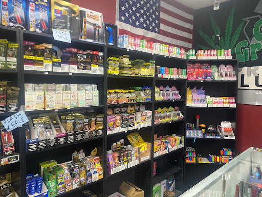 Tobacco Shop «3M Smoke Shop», reviews and photos, 644 W Chapman Ave, Placentia, CA 92870, USA