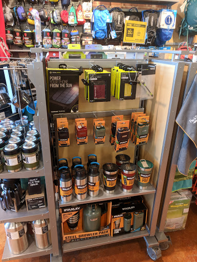 Outdoor Sports Store «Alpine Shop - Chesterfield MO», reviews and photos, 1616 Clarkson Rd, Chesterfield, MO 63017, USA
