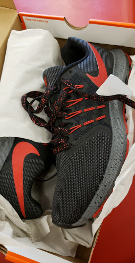 Shoe Store «Famous Footwear», reviews and photos, 1140 Harter Pkwy, Yuba City, CA 95993, USA