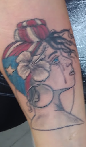 Tattoo Shop «Expressions Ink Tattoo», reviews and photos, 2320 N National Rd, Columbus, IN 47201, USA