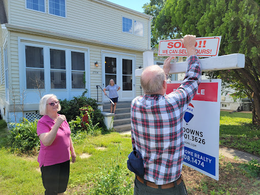 Real Estate Consultant «Jim Downs Realtor, Broker REMAX Home Realty», reviews and photos, 9219 Center St, Manassas, VA 20110, USA