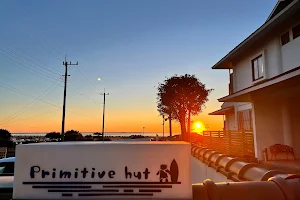 Primitive hut 夏海の家 image