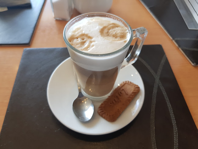 Comments and reviews of The cafe latte