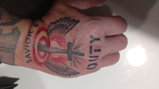 Tattoo Shop «A1 Tattoo Co», reviews and photos, 6805 N Oak Trafficway, Gladstone, MO 64118, USA