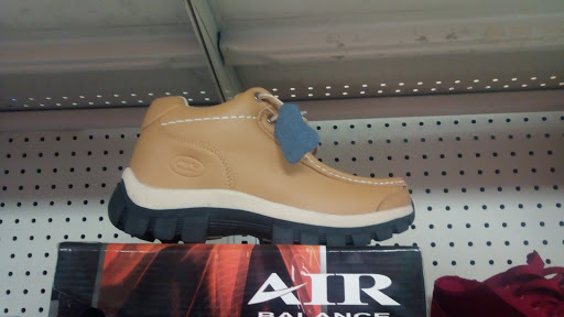 Shoe Store «Niebla Shoes #2», reviews and photos, 1767 W 37th St, Hialeah, FL 33012, USA