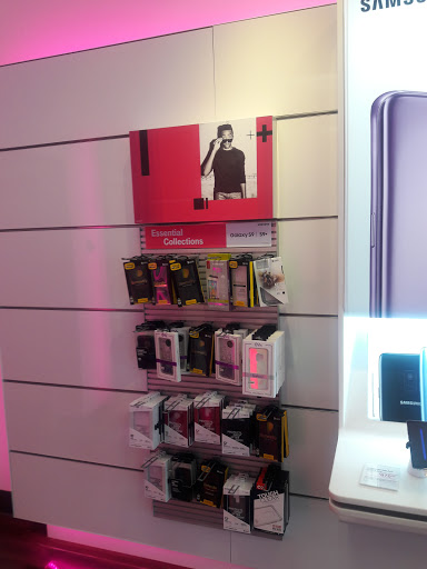 Cell Phone Store «T-Mobile», reviews and photos, 100 Promenade Pkwy A, Fayetteville, GA 30214, USA