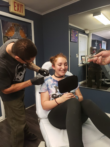 Tattoo Shop «Blue Magic Tattoo», reviews and photos, 366 W Virginia St, Crystal Lake, IL 60014, USA