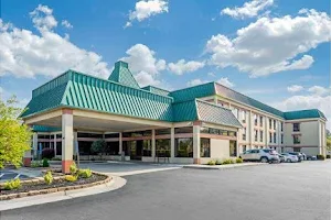 Quality Inn & Suites Olde Town image