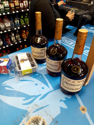 Liquor Store «BevMax», reviews and photos, 835 E Main St, Stamford, CT 06902, USA