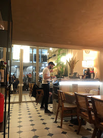 Atmosphère du Restaurant Le Petit Cadet à Paris - n°12