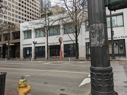 Clothing Store «Abercrombie & Fitch», reviews and photos, 1531 4th Ave, Seattle, WA 98101, USA