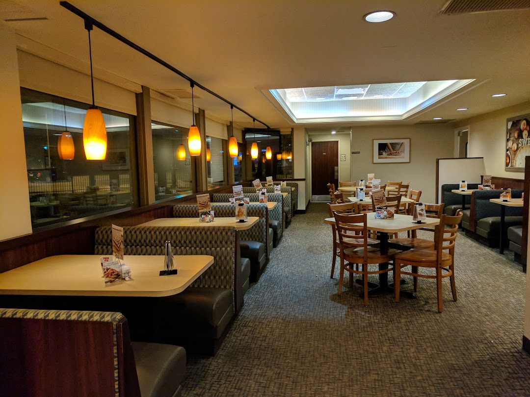 Bakers Square Restaurant & Bakery