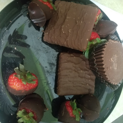 Gift Shop «Edible Arrangements», reviews and photos, 12844 S Ashland Ave, Calumet Park, IL 60827, USA