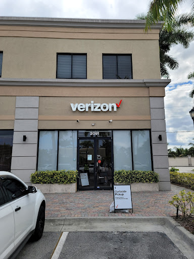 Cell Phone Store «Verizon Authorized Retailer, TCC», reviews and photos, 2091 Indian River Blvd, Vero Beach, FL 32960, USA