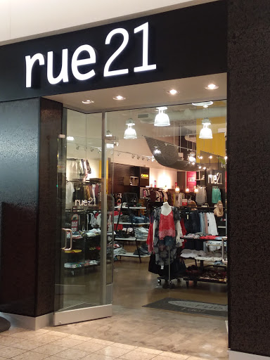 Shopping Mall «Oakwood Mall», reviews and photos, 4800 Golf Rd, Eau Claire, WI 54701, USA