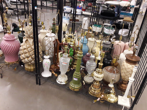 Thrift Store «99th & Camelback Goodwill Retail Store & Donation Center», reviews and photos, 10005 W Camelback Rd, Phoenix, AZ 85037, USA