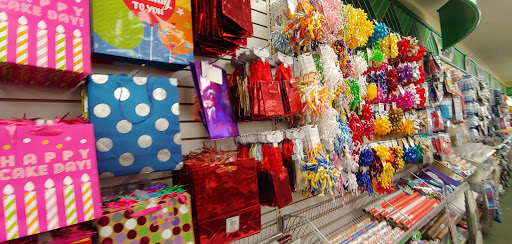 Dollar Store «Dollar Tree», reviews and photos, 10600 France Ave S, Bloomington, MN 55431, USA