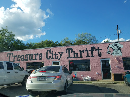 Thrift Store «Treasure City Thrift», reviews and photos, 2142 E 7th St, Austin, TX 78702, USA