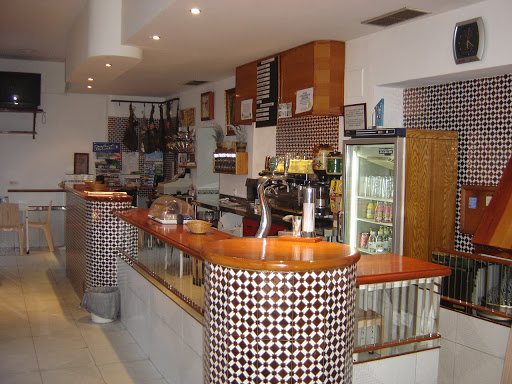 Información y opiniones sobre Cafetería Bar Colón de Lora Del Río