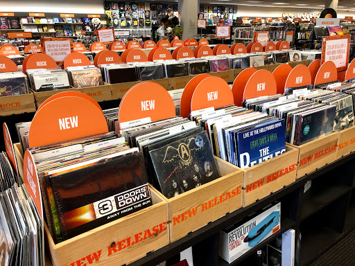 Used Book Store «2nd & Charles», reviews and photos, 3525 Ross Clark Cir #300, Dothan, AL 36303, USA