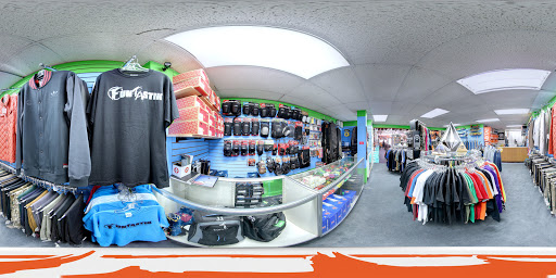 Skateboard Shop «Funtastik Skate and Snowboard Shop», reviews and photos, 18 W Main St, Mechanicsburg, PA 17055, USA