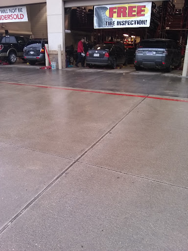 Tire Shop «Discount Tire Store - Grapevine, TX», reviews and photos, 2055 W State Hwy 114, Grapevine, TX 76051, USA